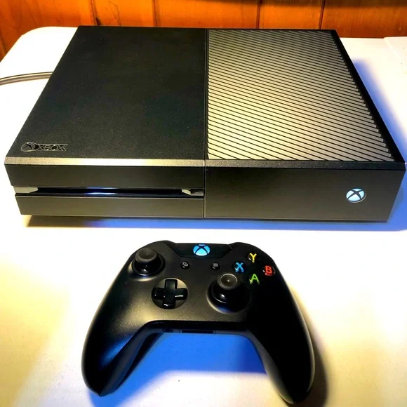 Microsoft Xbox One Special Edition in Matte Black 500GB (video game)(Renewed)